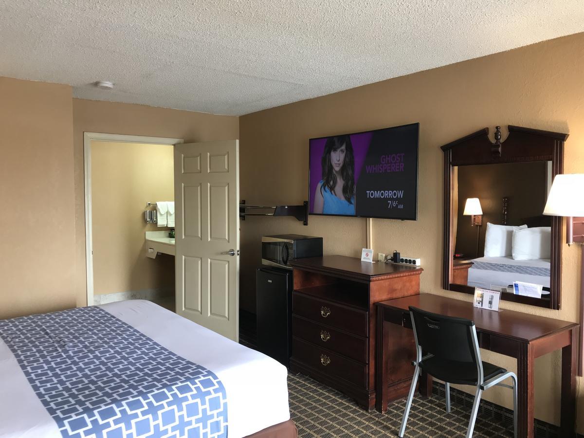 Star Plus Inn & Suites Selmer Esterno foto