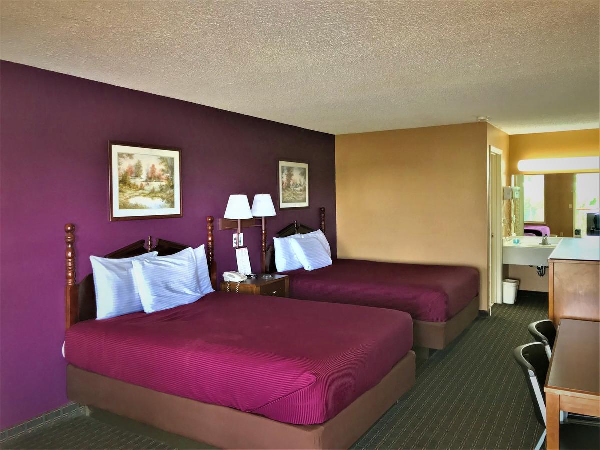 Star Plus Inn & Suites Selmer Esterno foto