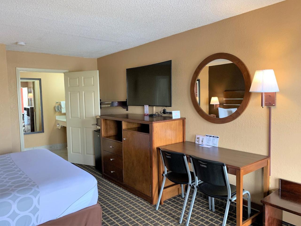 Star Plus Inn & Suites Selmer Esterno foto