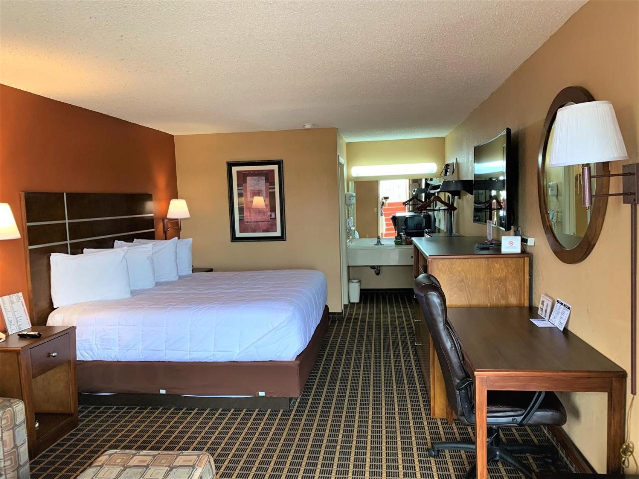Star Plus Inn & Suites Selmer Esterno foto