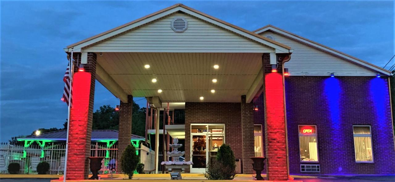 Star Plus Inn & Suites Selmer Esterno foto