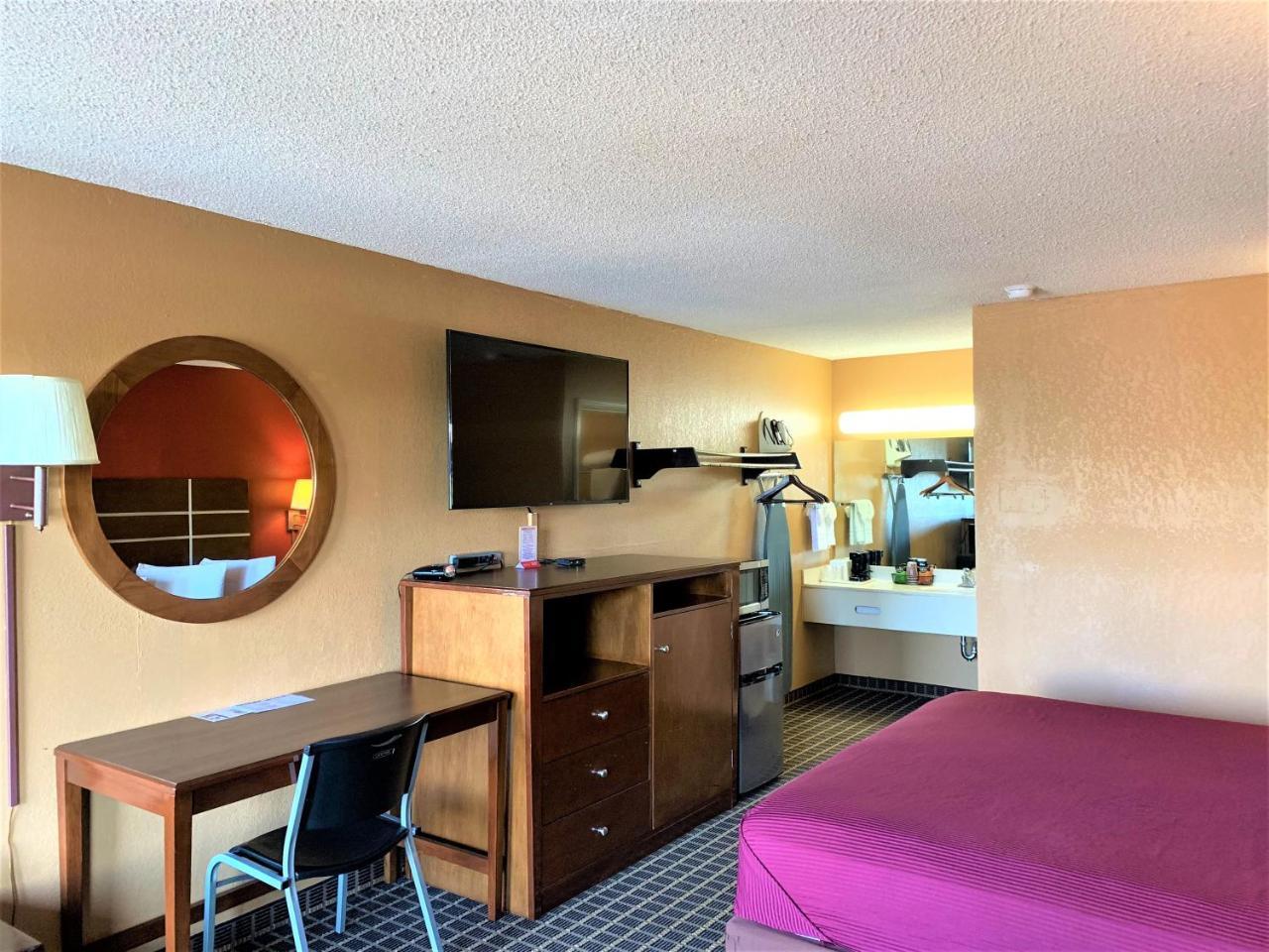 Star Plus Inn & Suites Selmer Esterno foto