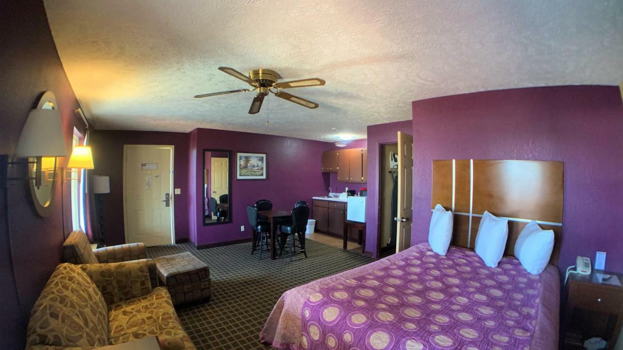 Star Plus Inn & Suites Selmer Esterno foto